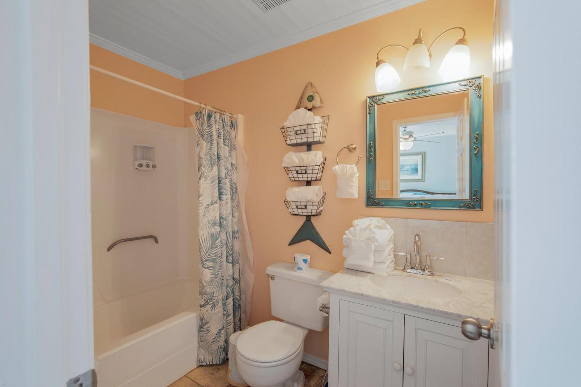 Sea & Sun 204 By Vacation Homes Collection غولف شورز المظهر الخارجي الصورة